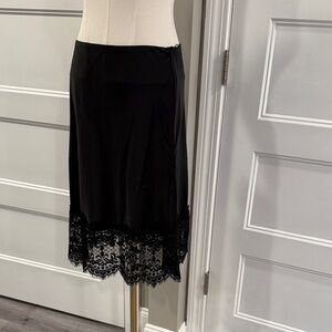 Forever 21 Black Lace Hem Pencil Skirt